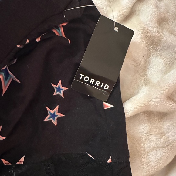 NWT Torrid Black Star Patterned Women's Sleep Shorts - Picture 4 of 4